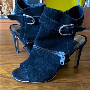 Sexy Dolce Vita black suede open toe booties